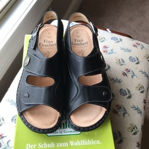 Finn Comfort Sandals